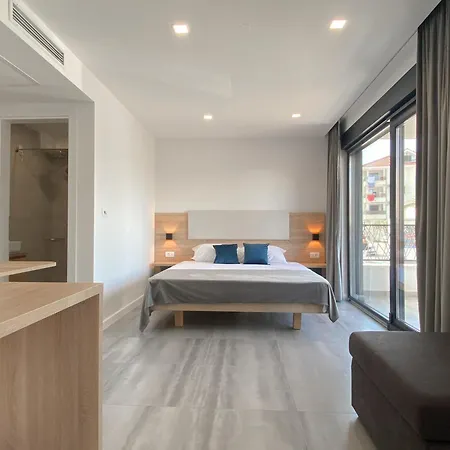 Loriana * マカルスカ