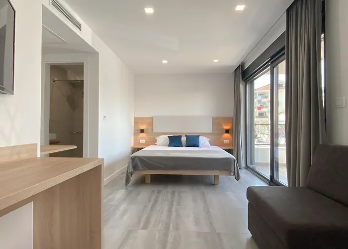 Loriana * マカルスカ